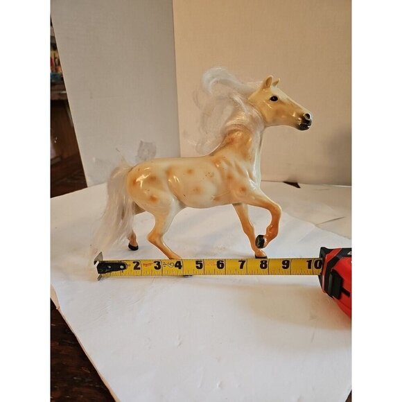 M.T.H.K. Plastic Model Toy Horse with Hail on Tail and Mane 1996 - Picture 2 of 7